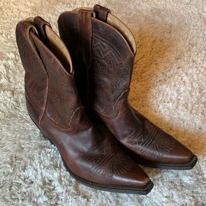 Tony Lama women’s cowboy boots
